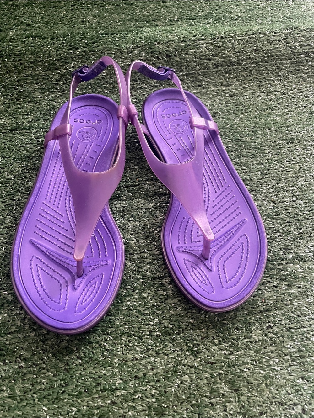 CROCS Really Sexi T-Strap Sandals Women’s 7 Purple